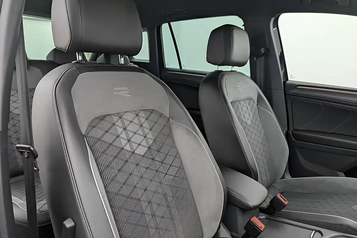 Used 2021 Volkswagen Tiguan R-Line Black - Interior and Exterior details 11
