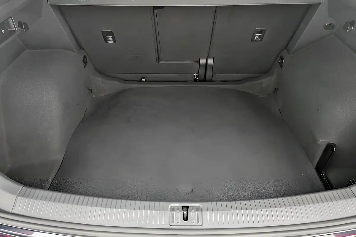 Used 2021 Volkswagen Tiguan R-Line Black - Interior and Exterior details 15