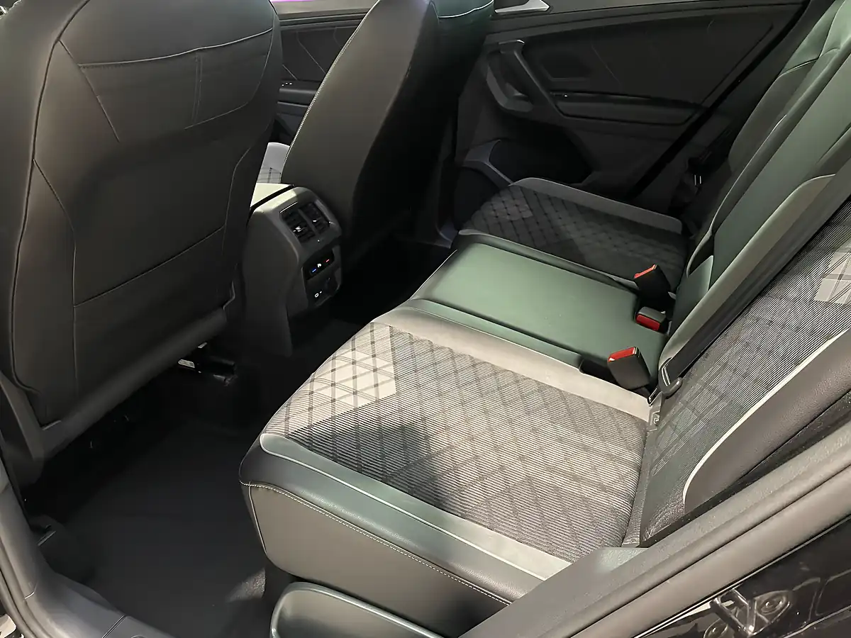 Used 2021 Volkswagen Tiguan R-Line Black - Interior and Exterior details 19