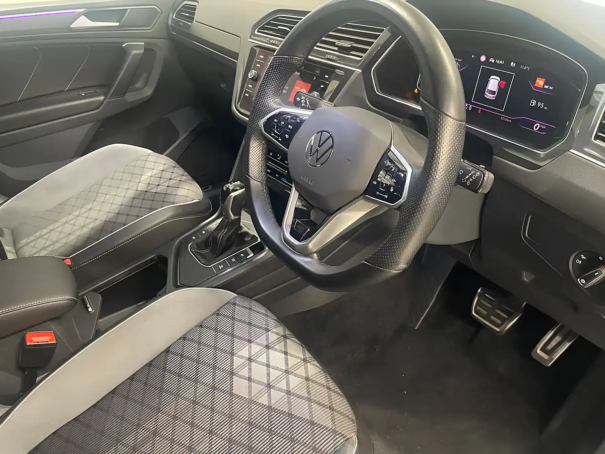 Used 2021 Volkswagen Tiguan R-Line Black - Interior and Exterior details 9