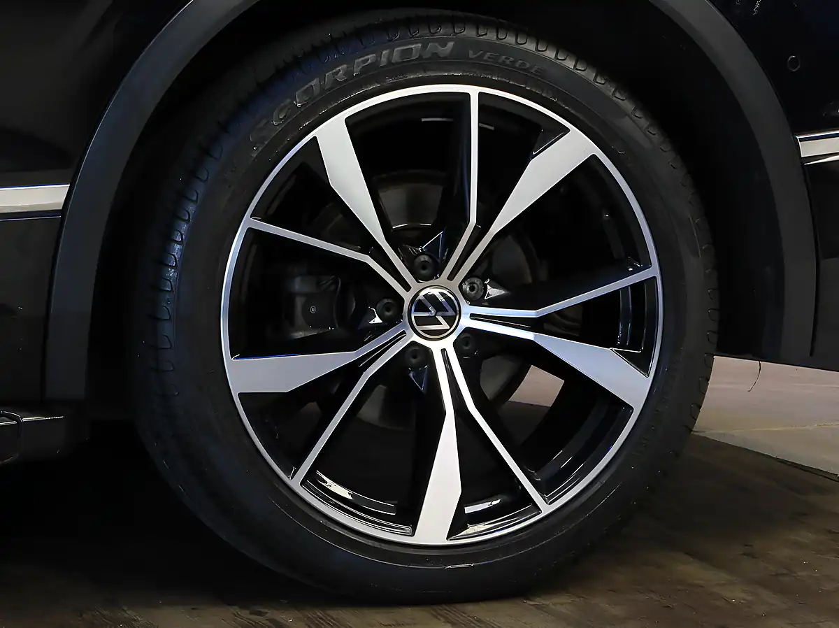 Used 2021 Volkswagen Tiguan R-Line Black - Interior and Exterior details 12