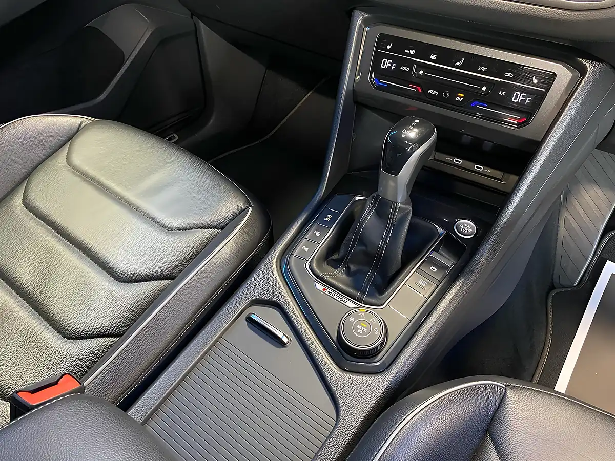 Used 2021 Volkswagen Tiguan R-Line Black - Interior and Exterior details 15