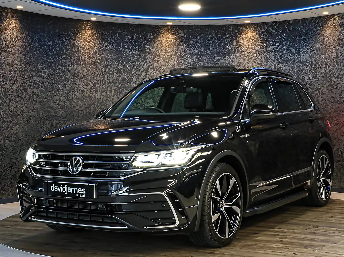 Used 2021 Volkswagen Tiguan R-Line Black - Interior and Exterior details 5