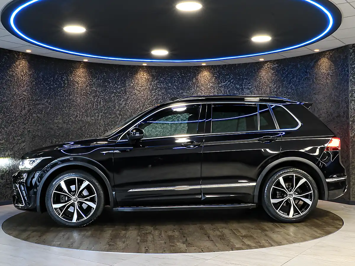 Used 2021 Volkswagen Tiguan R-Line Black - Interior and Exterior details 6