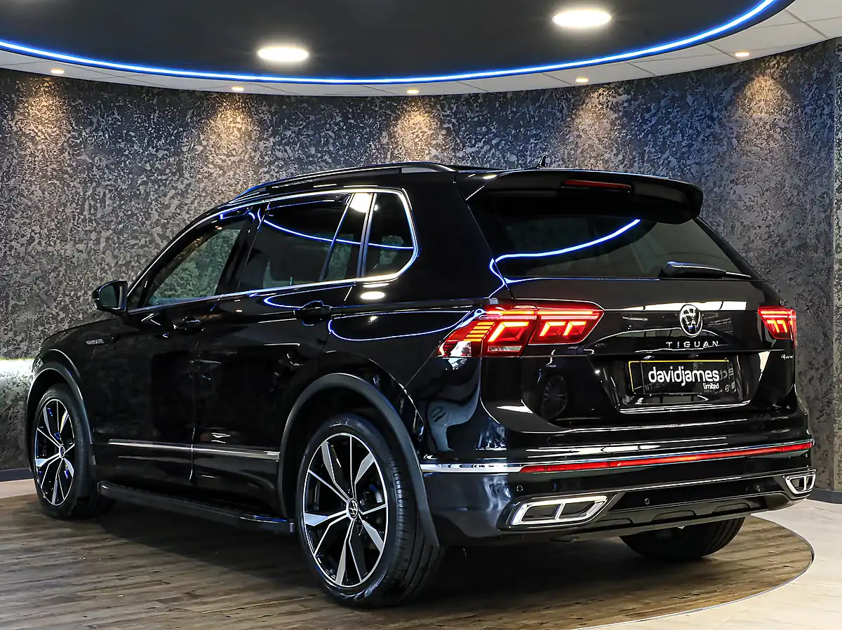 Used 2021 Volkswagen Tiguan R-Line Black - Interior and Exterior details 7