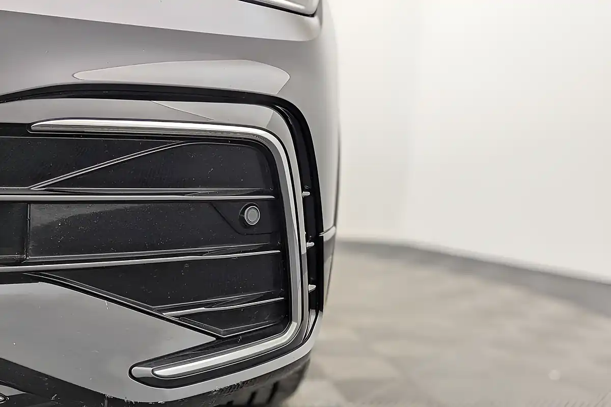 Used 2021 Volkswagen Tiguan R-Line Black - Interior and Exterior details 17