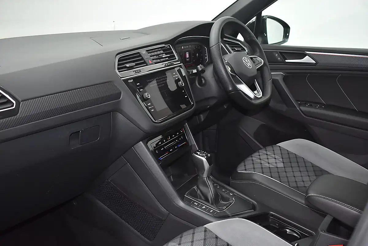 Used 2021 Volkswagen Tiguan R-Line Black - Interior and Exterior details 11