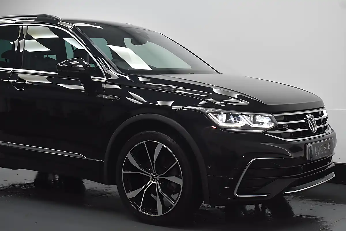 Used 2021 Volkswagen Tiguan R-Line Black - Interior and Exterior details 14