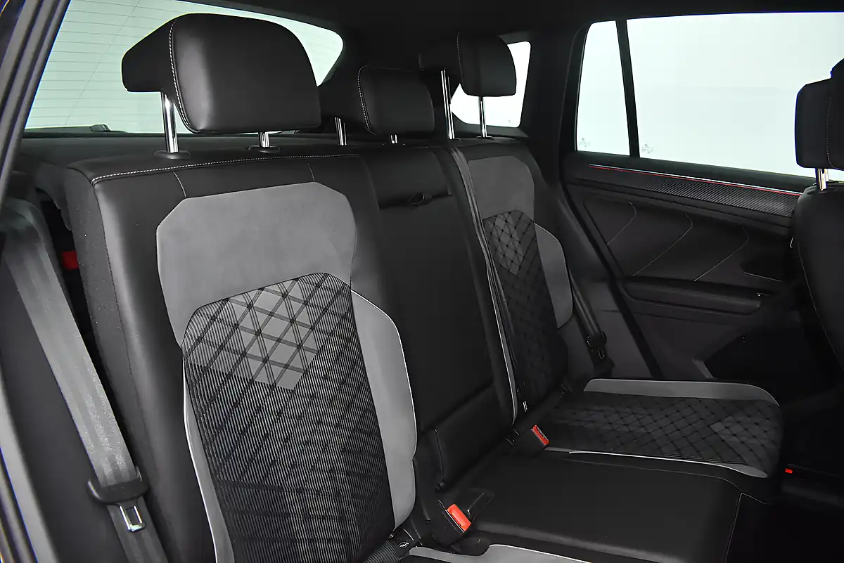 Used 2021 Volkswagen Tiguan R-Line Black - Interior and Exterior details 15
