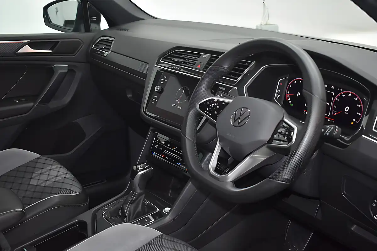 Used 2021 Volkswagen Tiguan R-Line Black - Interior and Exterior details 16