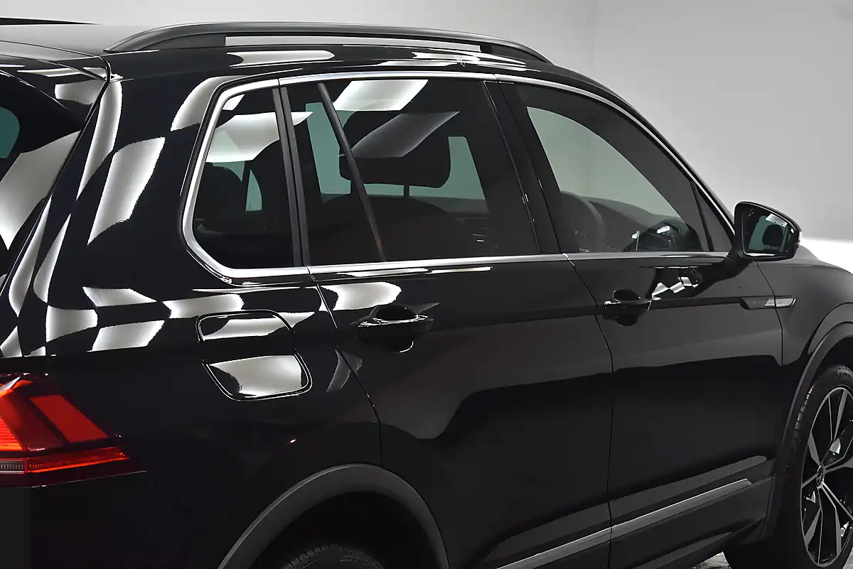 Used 2021 Volkswagen Tiguan R-Line Black - Interior and Exterior details 19