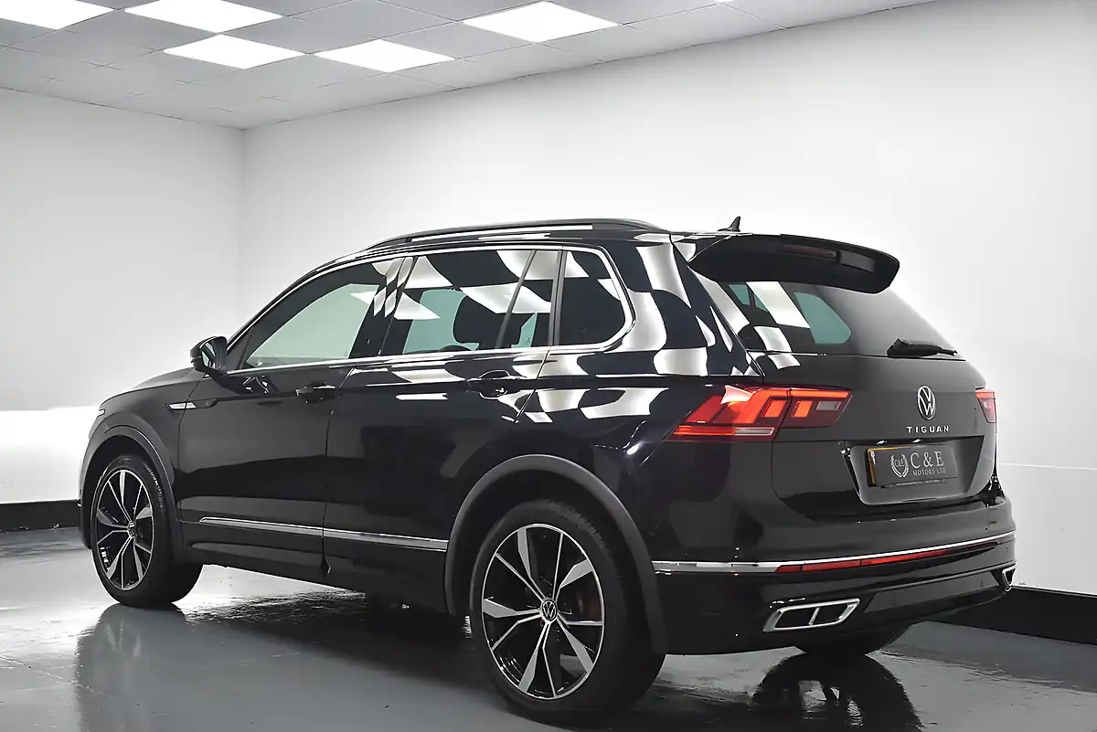 Used 2021 Volkswagen Tiguan R-Line Black - Interior and Exterior details 4