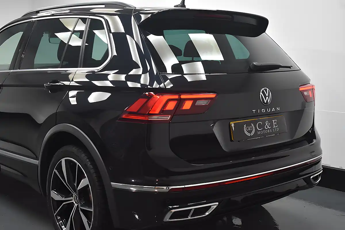 Used 2021 Volkswagen Tiguan R-Line Black - Interior and Exterior details 7