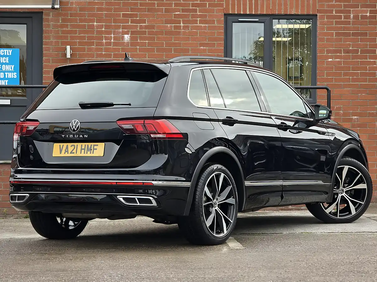 Used 2021 Volkswagen Tiguan R-Line Black - Interior and Exterior details 6