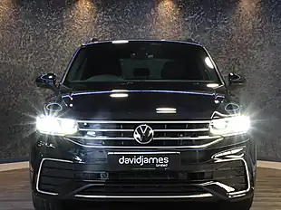 Used 2021 Volkswagen Tiguan R-Line Deep Black - Interior and Exterior details 3