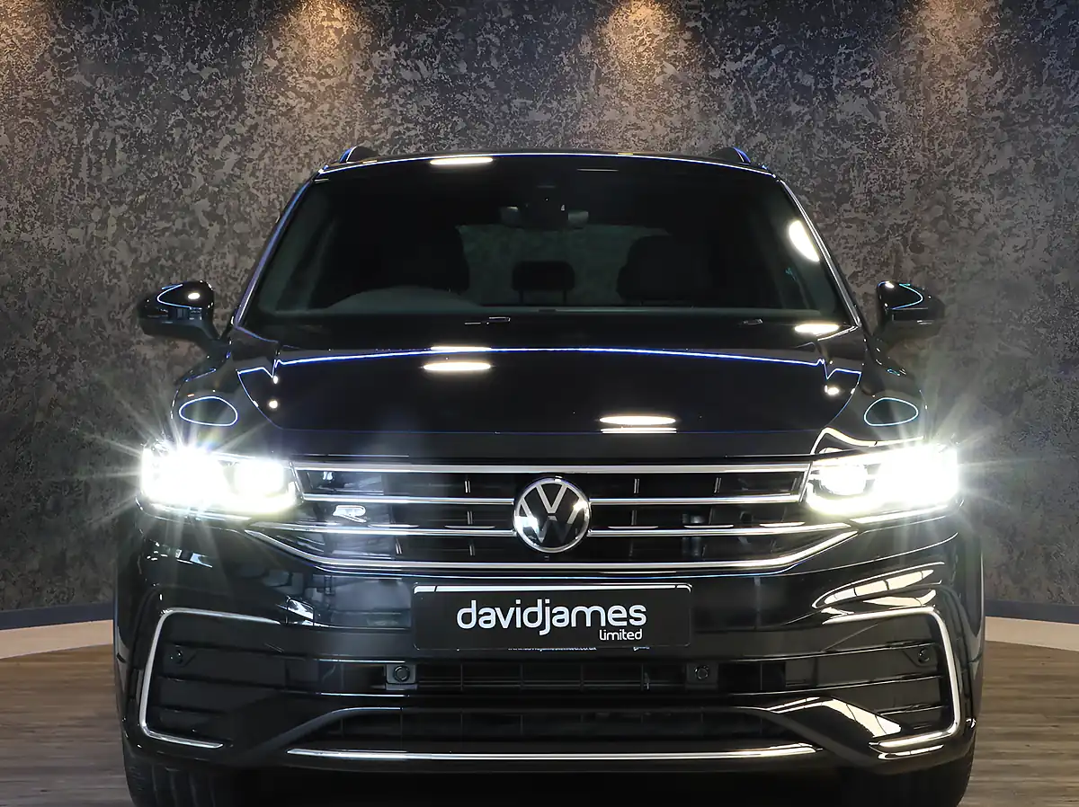 Used 2021 Volkswagen Tiguan R-Line Deep Black - Interior and Exterior details 3