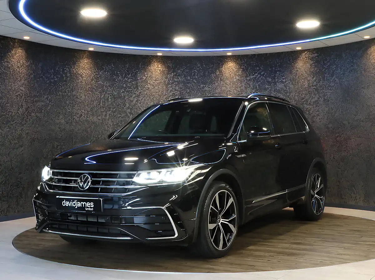 Used 2021 Volkswagen Tiguan R-Line Deep Black - Interior and Exterior details 4