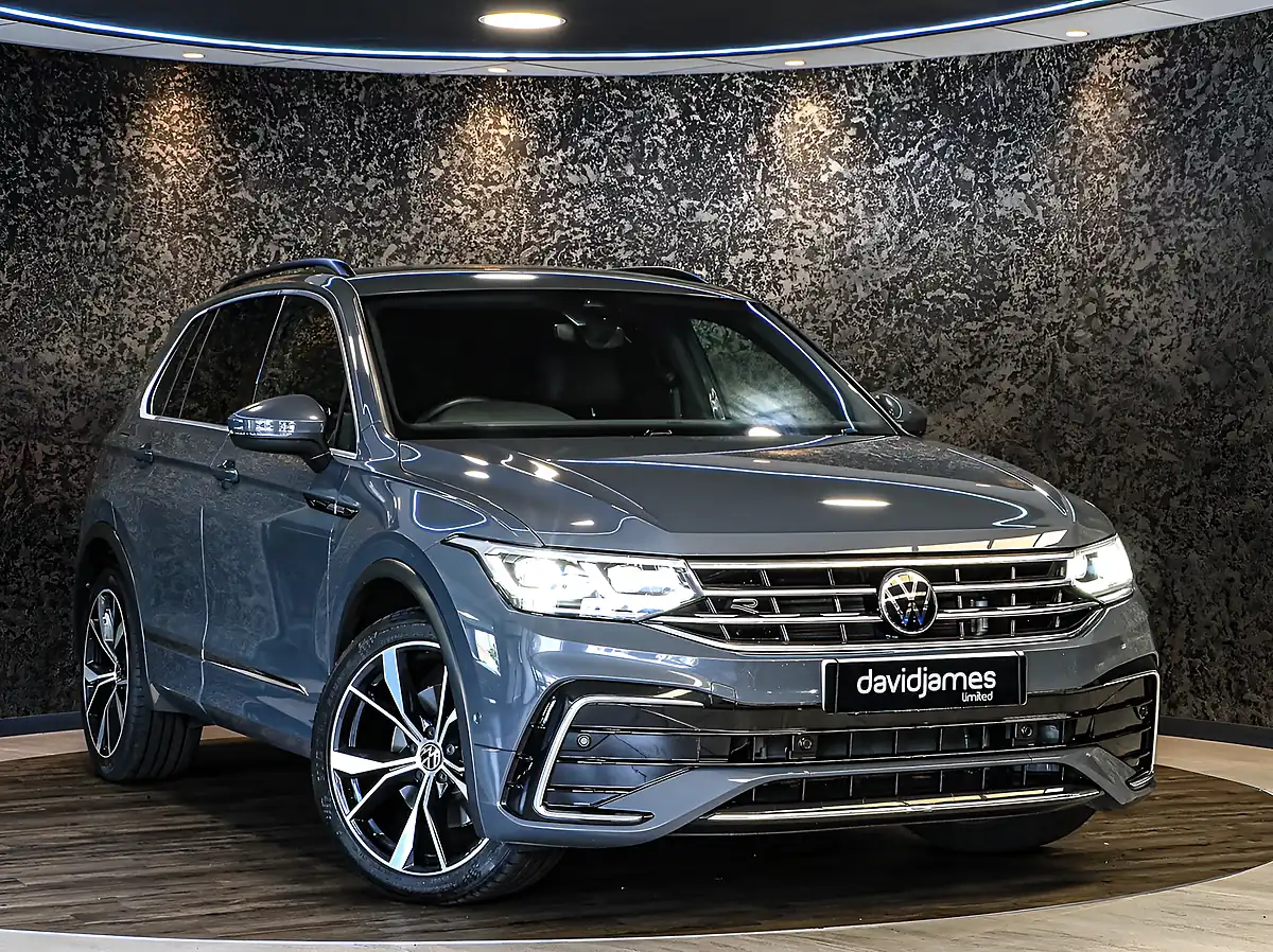 Used 2021 Volkswagen Tiguan R-Line Grey - Front View