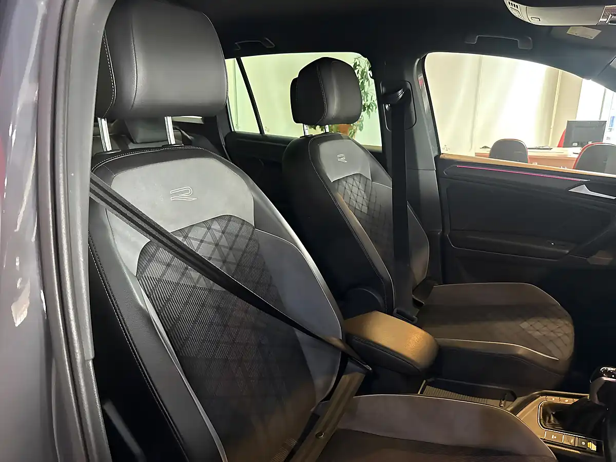 Used 2021 Volkswagen Tiguan R-Line Grey - Interior and Exterior details 15