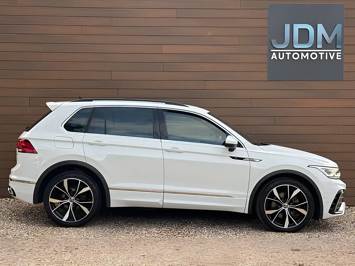 Used 2021 Volkswagen Tiguan R-Line Oryx White - Interior and Exterior details 2