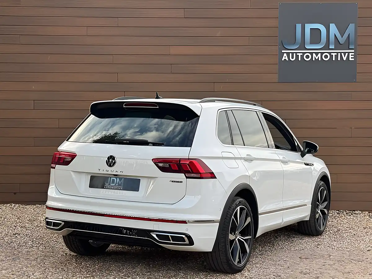 Used 2021 Volkswagen Tiguan R-Line Oryx White - Interior and Exterior details 3
