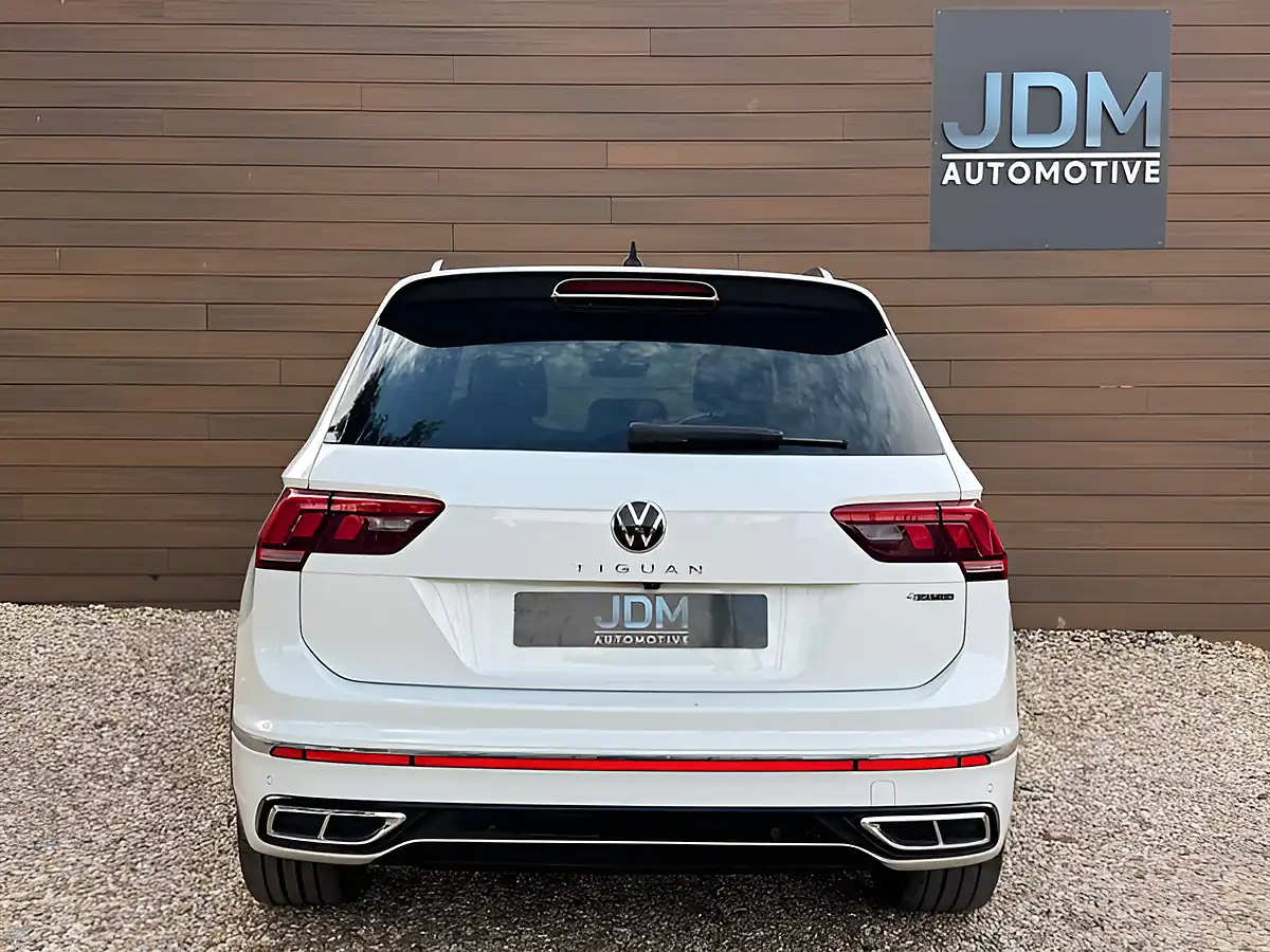 Used 2021 Volkswagen Tiguan R-Line Oryx White - Interior and Exterior details 4