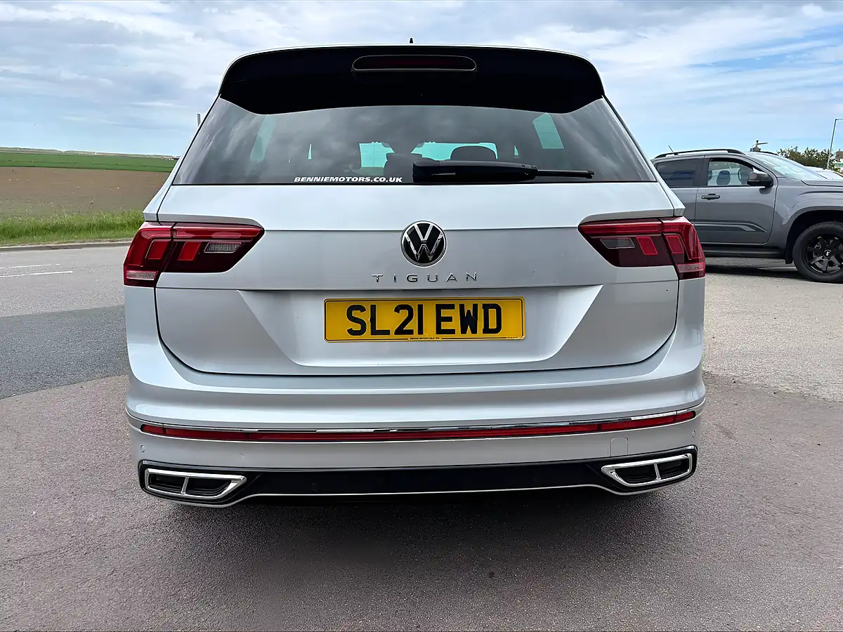 Used 2021 Volkswagen Tiguan R-Line Silver - Interior and Exterior details 12