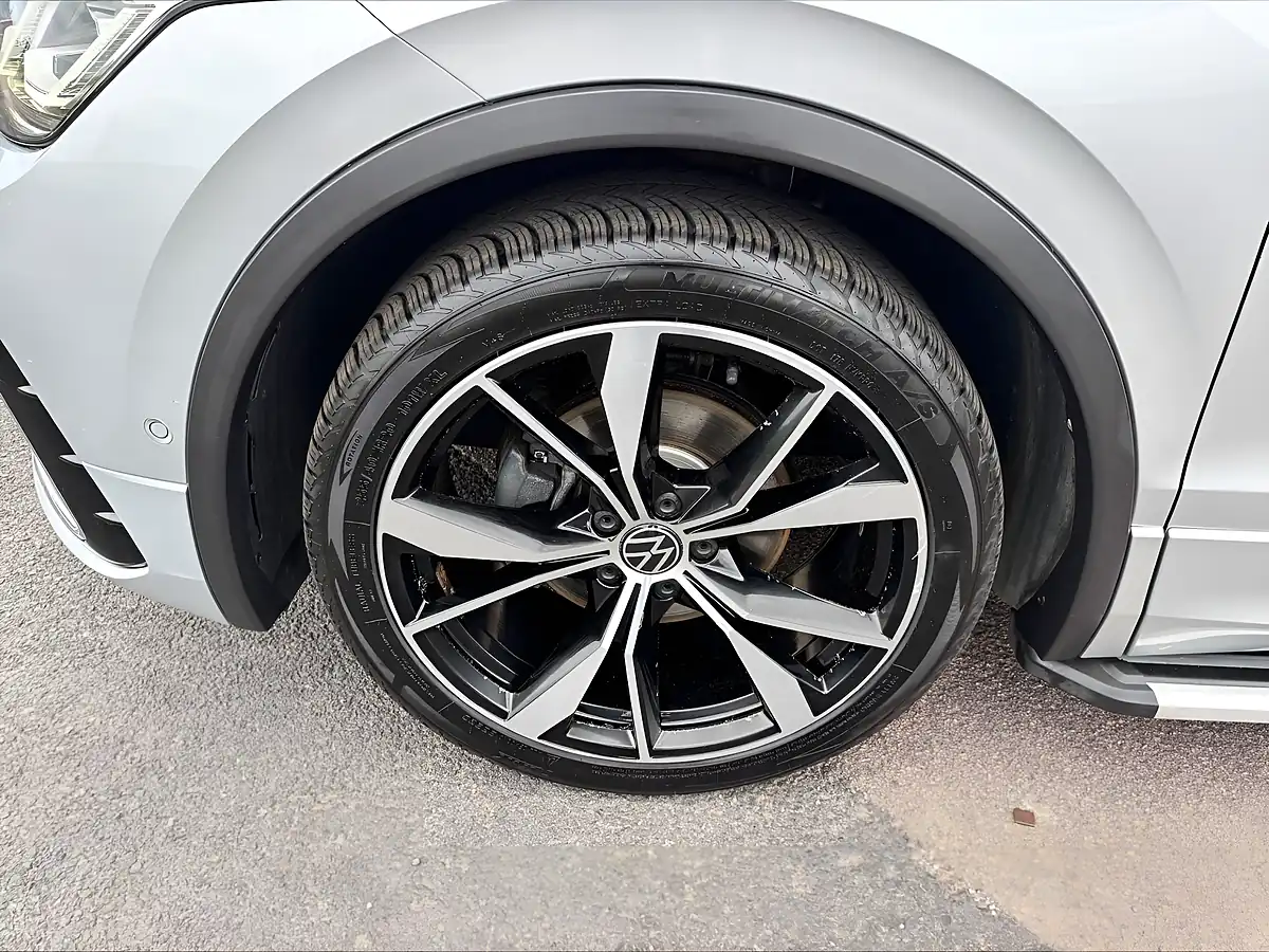 Used 2021 Volkswagen Tiguan R-Line Silver - Interior and Exterior details 15