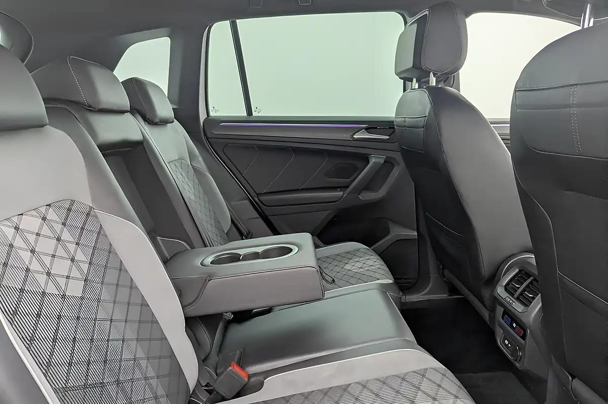 Used 2021 Volkswagen Tiguan R-Line White - Interior and Exterior details 13