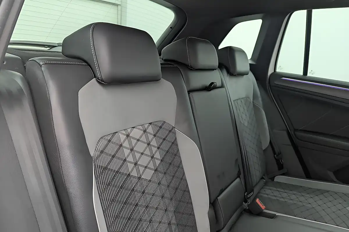 Used 2021 Volkswagen Tiguan R-Line White - Interior and Exterior details 16