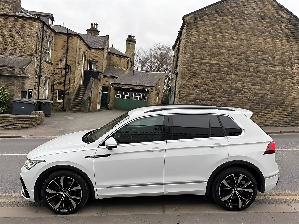 Used 2021 Volkswagen Tiguan R-Line White - Interior and Exterior details 12