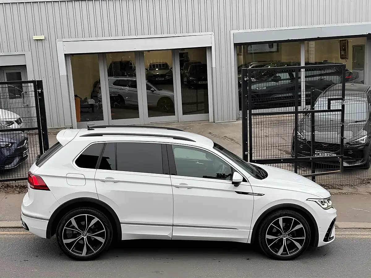 Used 2021 Volkswagen Tiguan R-Line White - Interior and Exterior details 14