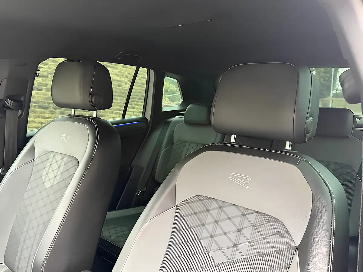 Used 2021 Volkswagen Tiguan R-Line White - Interior and Exterior details 16