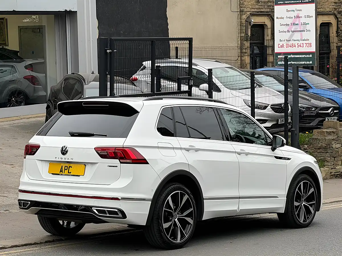 Used 2021 Volkswagen Tiguan R-Line White - Interior and Exterior details 6