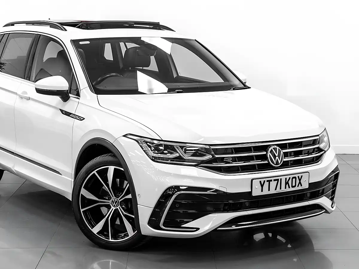 Used 2021 Volkswagen Tiguan R-Line White - Interior and Exterior details 10