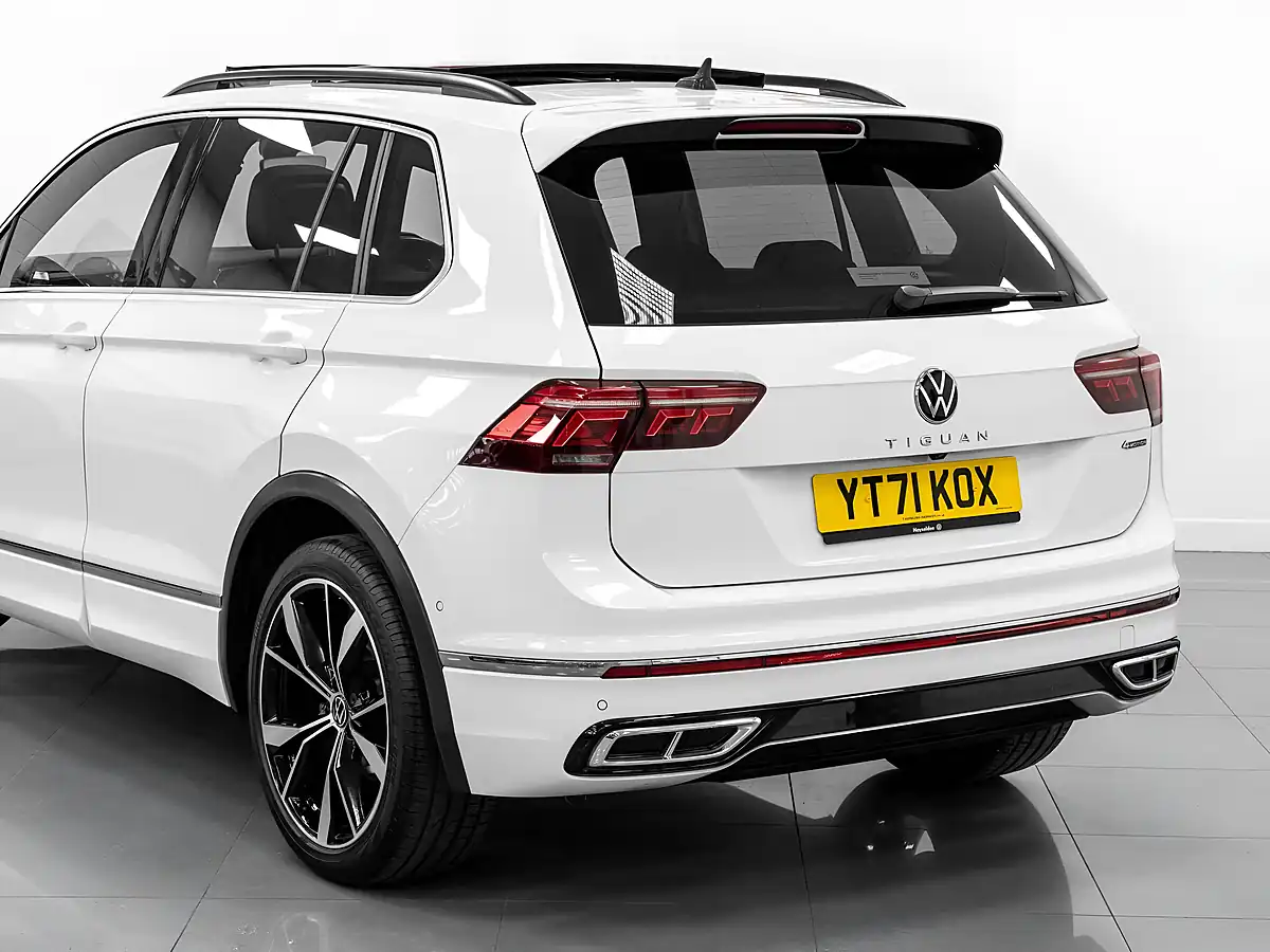 Used 2021 Volkswagen Tiguan R-Line White - Interior and Exterior details 11