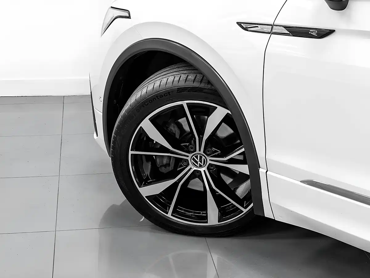 Used 2021 Volkswagen Tiguan R-Line White - Interior and Exterior details 13