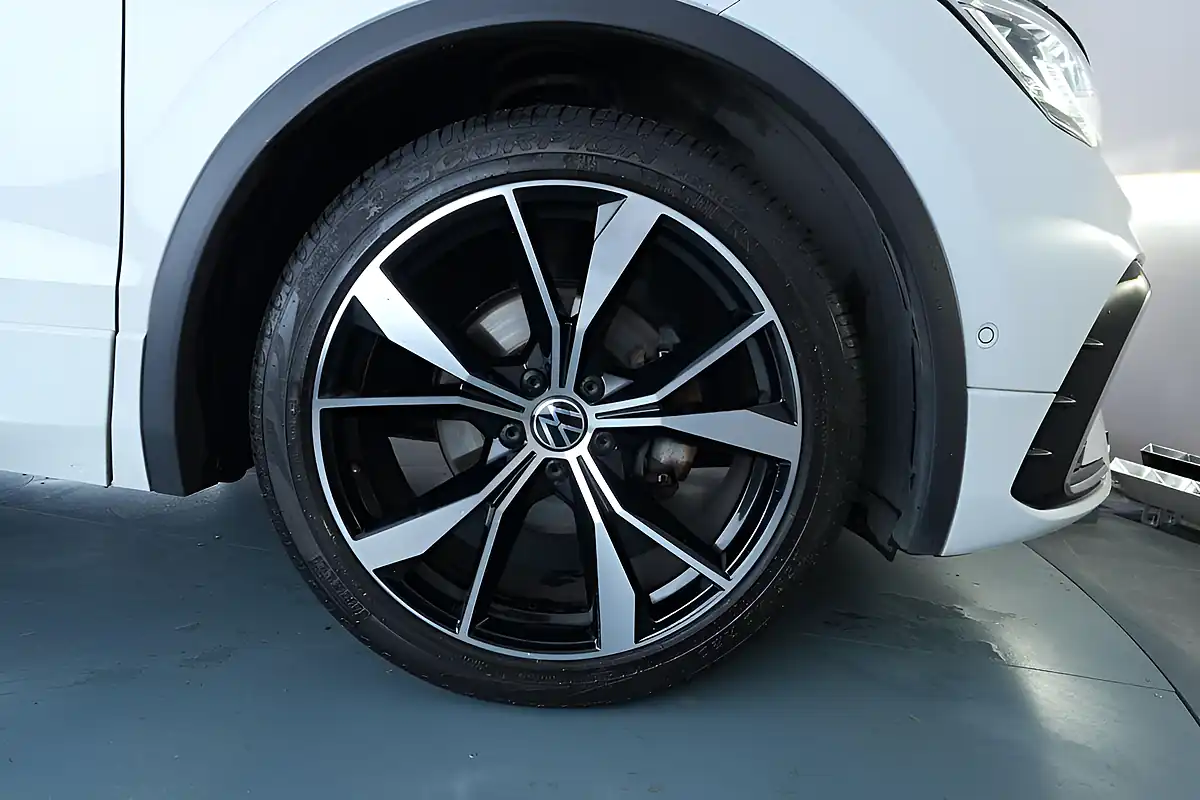 Used 2021 Volkswagen Tiguan R-Line White - Interior and Exterior details 13