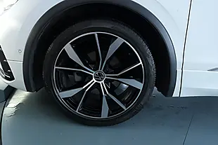 Used 2021 Volkswagen Tiguan R-Line White - Interior and Exterior details 14