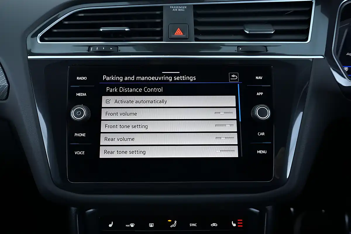 Used 2021 Volkswagen Tiguan R-Line White - Interior and Exterior details 17