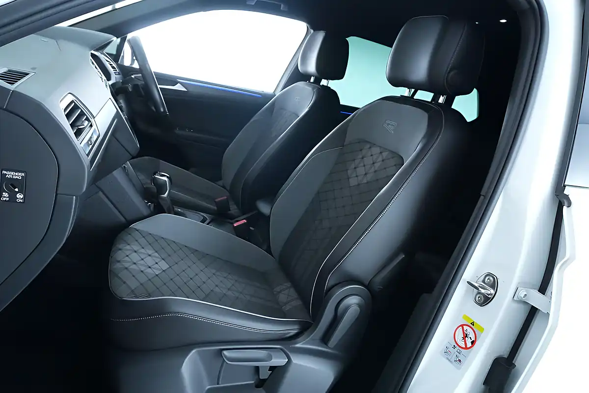 Used 2021 Volkswagen Tiguan R-Line White - Interior and Exterior details 20