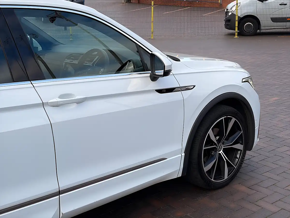 Used 2021 Volkswagen Tiguan R-Line White - Interior and Exterior details 14