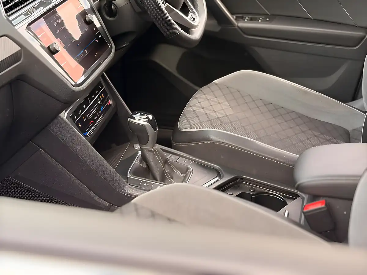 Used 2021 Volkswagen Tiguan R-Line White - Interior and Exterior details 15