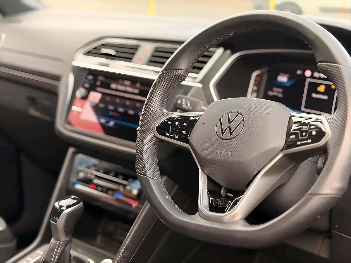 Used 2021 Volkswagen Tiguan R-Line White - Interior and Exterior details 17