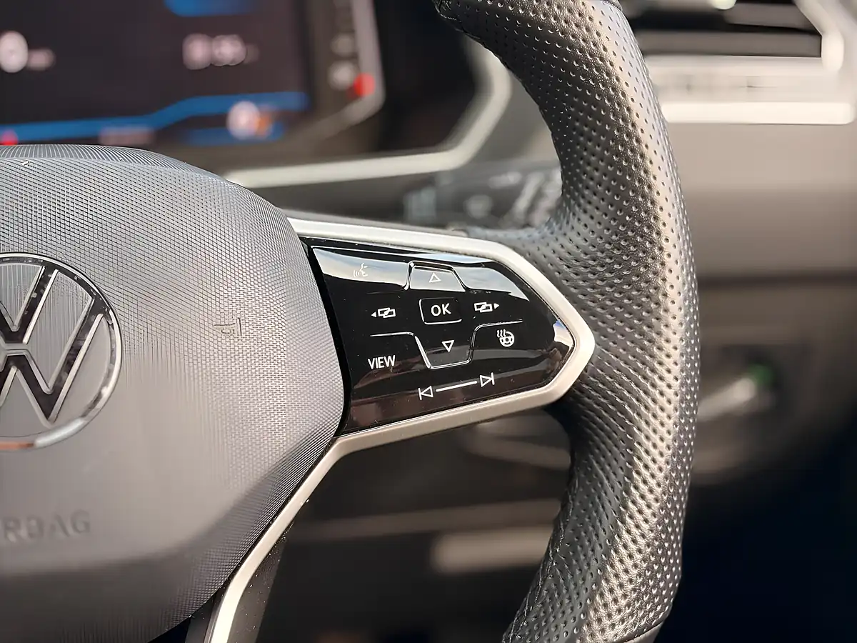Used 2021 Volkswagen Tiguan R-Line White - Interior and Exterior details 18