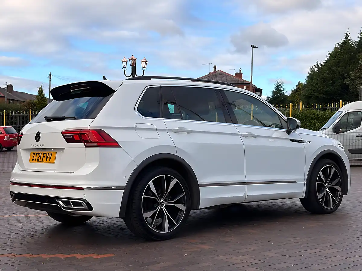 Used 2021 Volkswagen Tiguan R-Line White - Interior and Exterior details 6