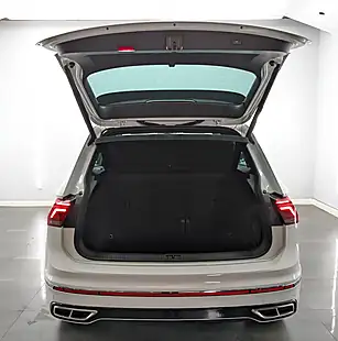 Used 2021 Volkswagen Tiguan R-Line White - Interior and Exterior details 9