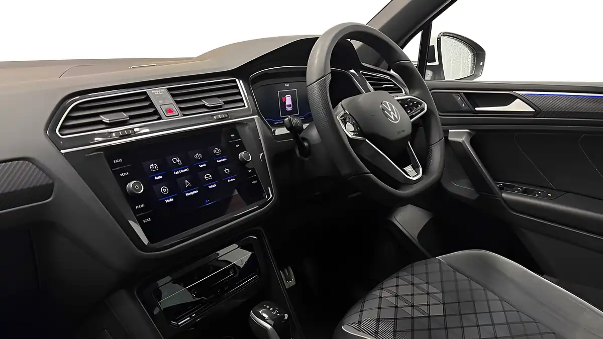 Used 2021 Volkswagen Tiguan R-Line White - Interior and Exterior details 7