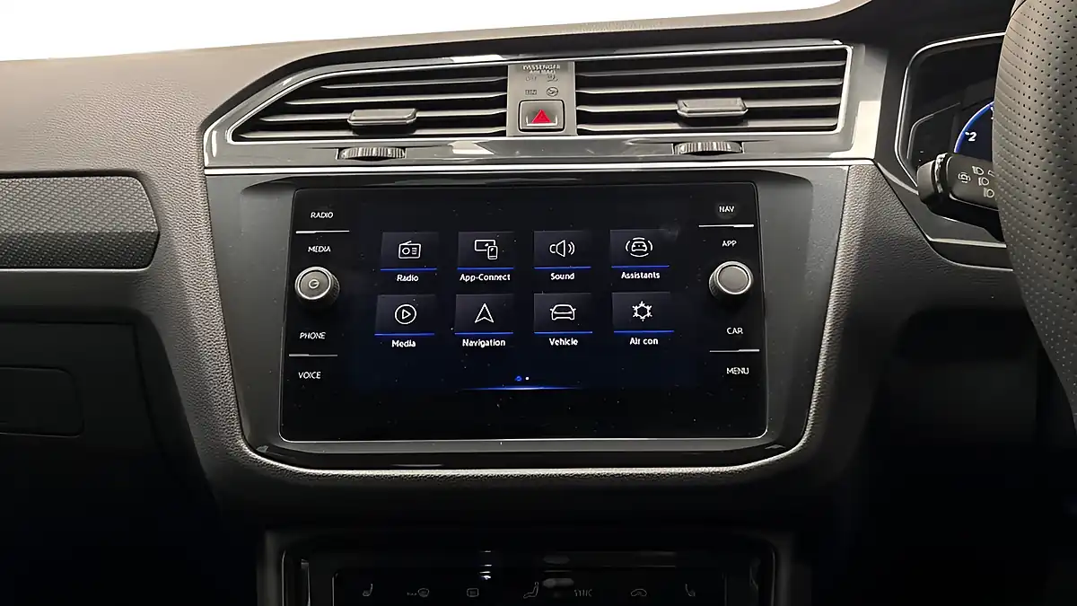 Used 2021 Volkswagen Tiguan R-Line White - Interior and Exterior details 8