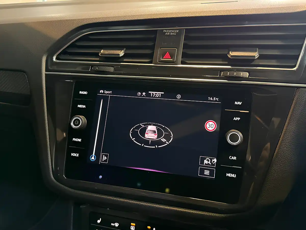 Used 2021 Volkswagen Tiguan R White - Interior and Exterior details 17